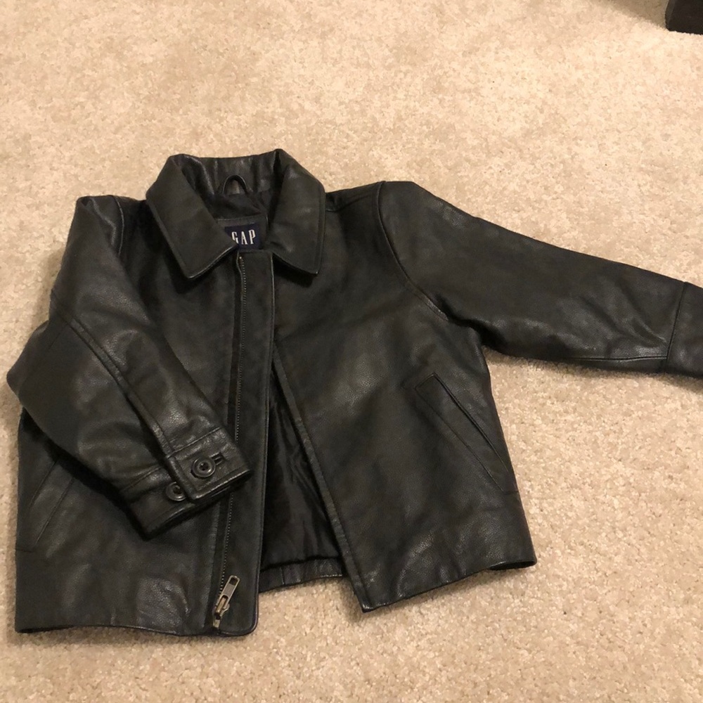 Gap Black leather toddler jacket size XXS 3